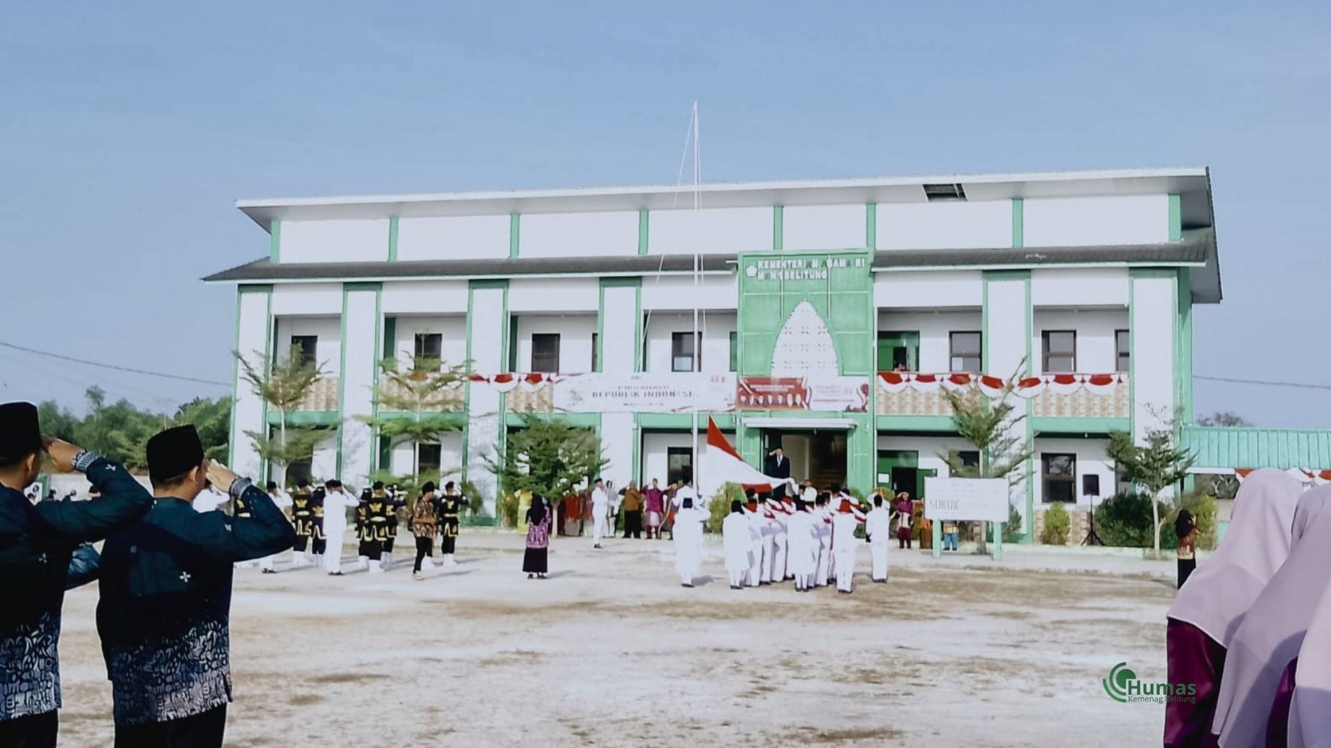 HUT RI Ke-81, Guru dan Tendik MTsN 1 Belitung Perkuat Nasionalisme dan Pengabdian