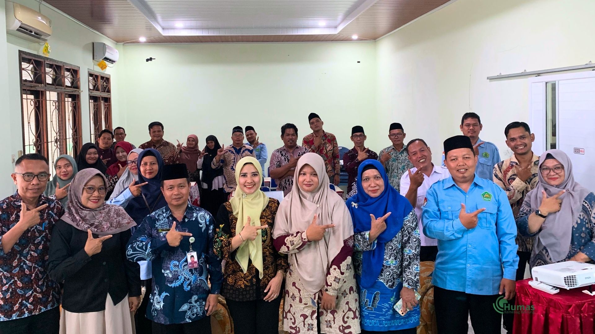 Tingkatkan Kinerja Kehumasan, Katim Humas MIN 1 Belitung Ikuti Humas Camp di Belitung Timur