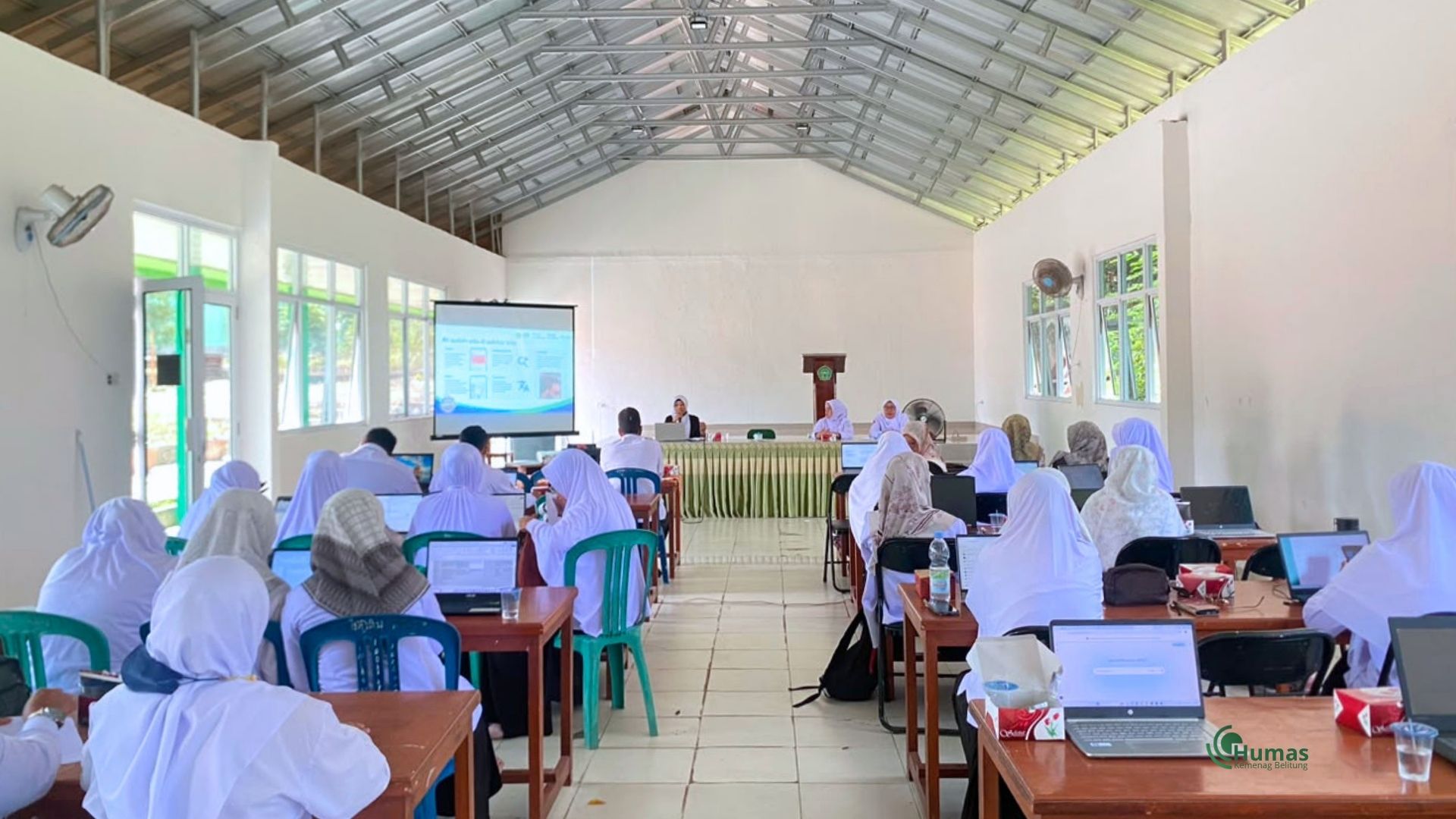 Kemenag Belitung Dorong Pemanfaatan AI, MTsN 1 Belitung dapatkan Sosialisasi Duta Gema AI