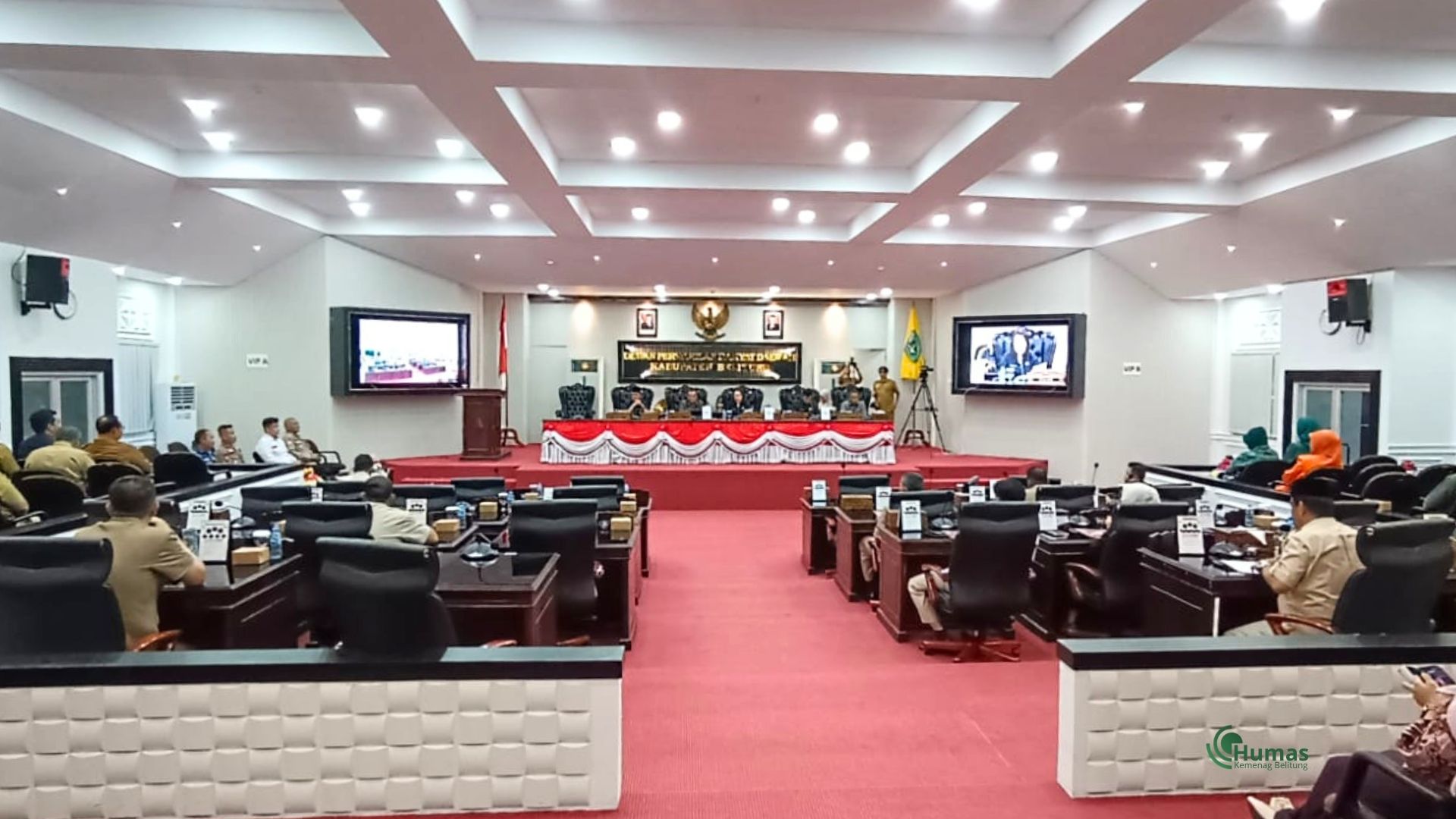Kehadiran Kemenag Belitung Perkuat Sinergi dalam Rapat Paripurna DPRD Belitung