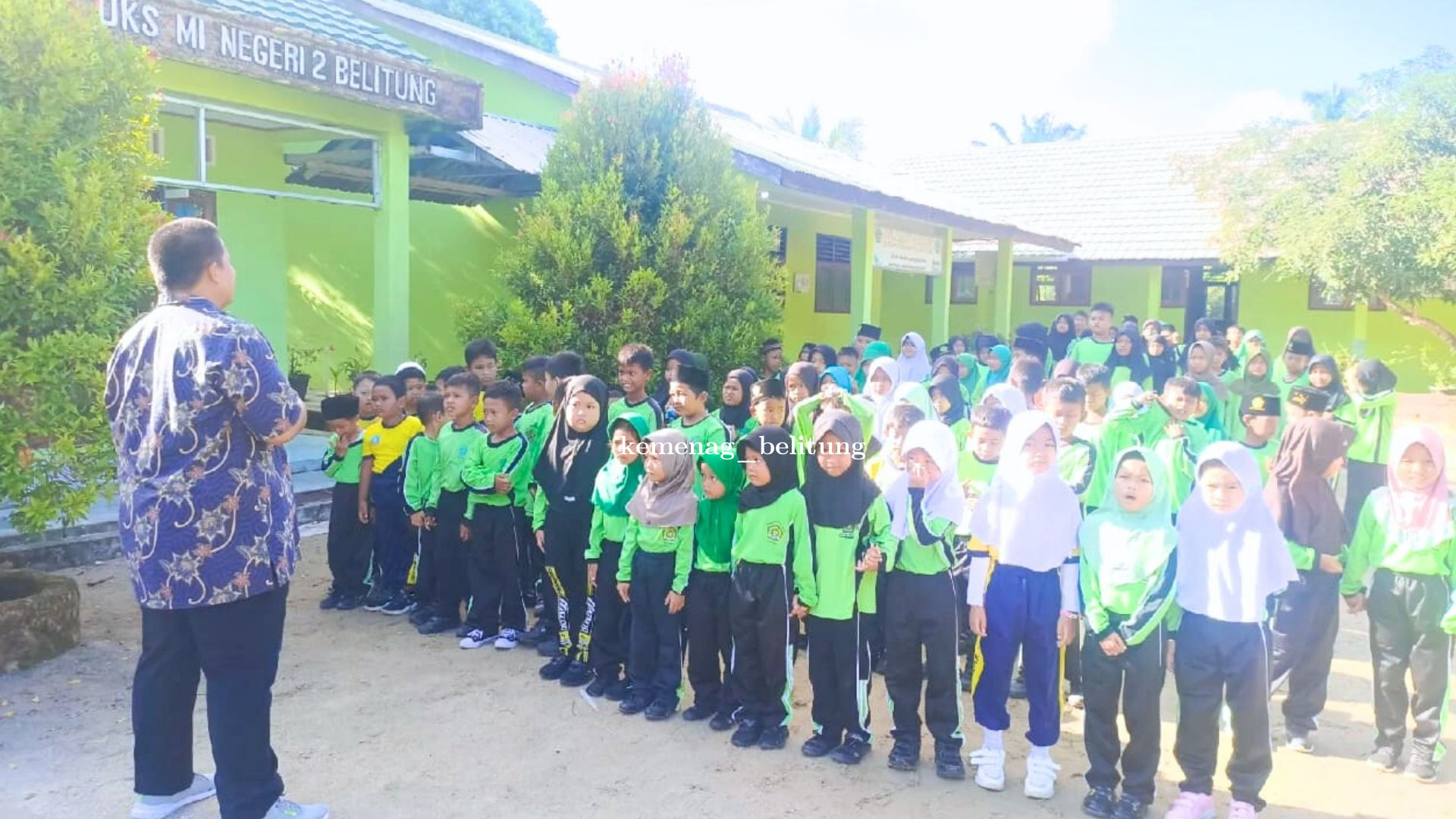 MIN 2 Belitung Gelar Jalan Santai, Wujudkan Madrasah Sehat dan Bahagia